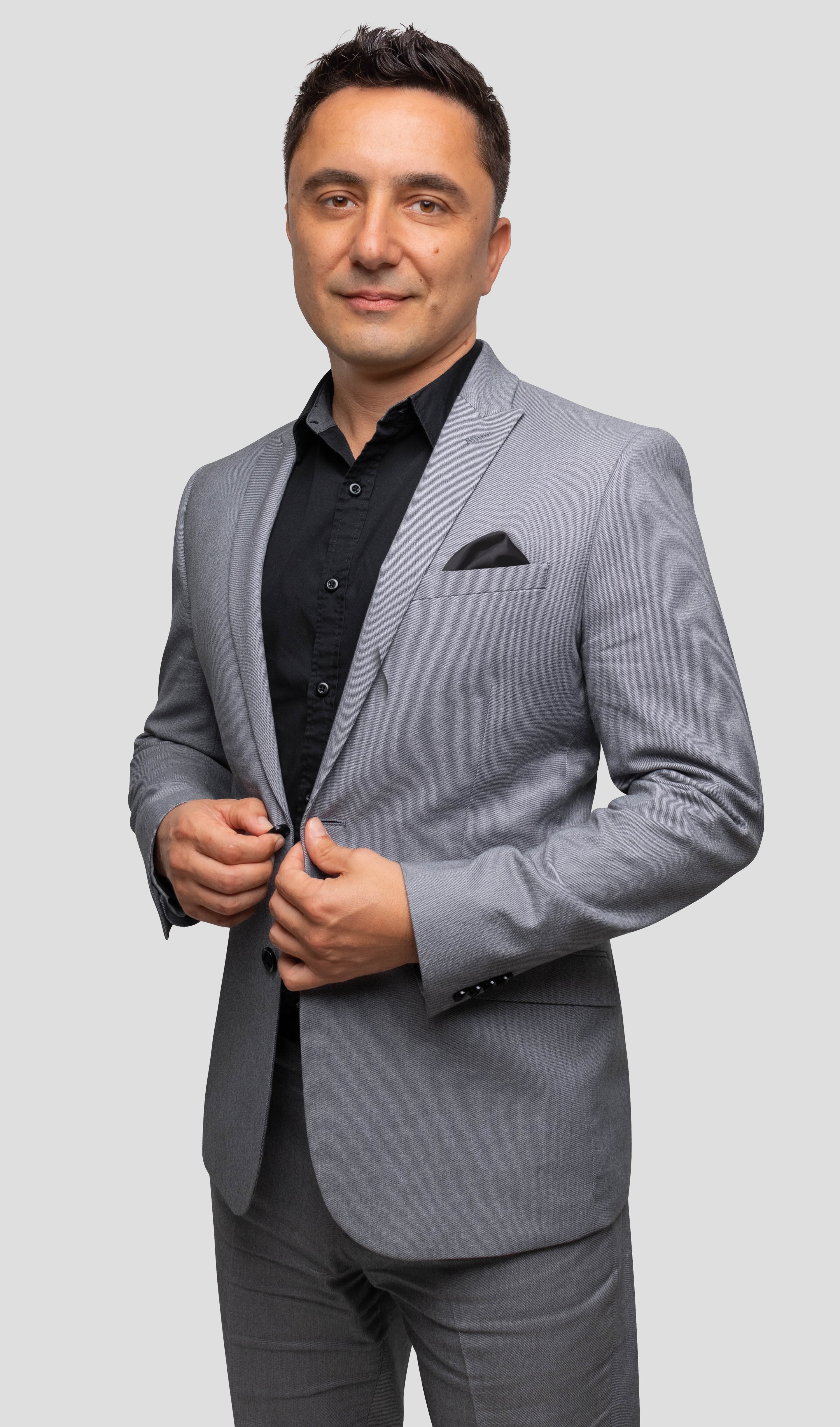 Yanek Tsaruk REALTOR® - Tsaruk Group Real Estate